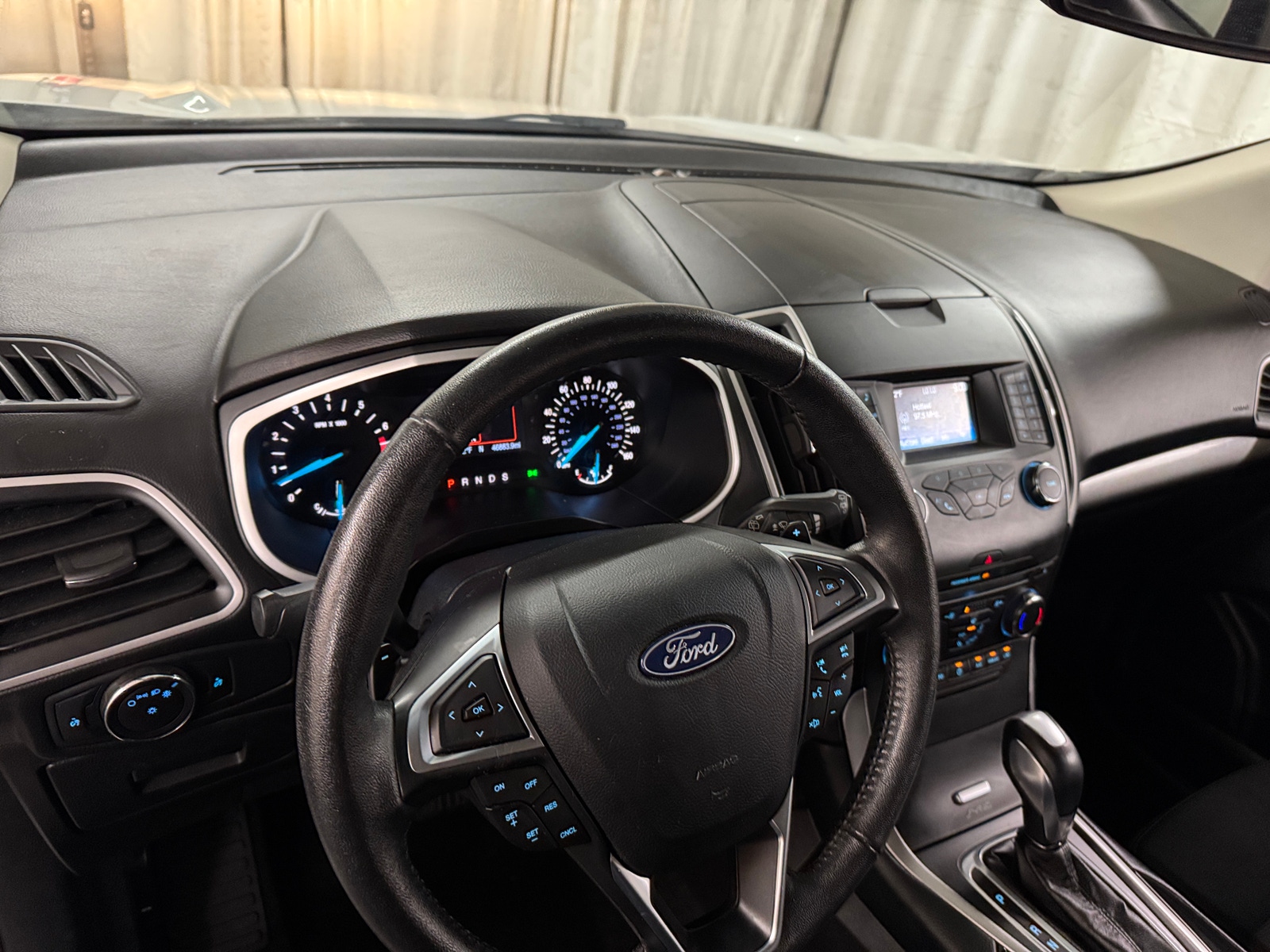 Thumbnail: 2017 Ford Edge - 3