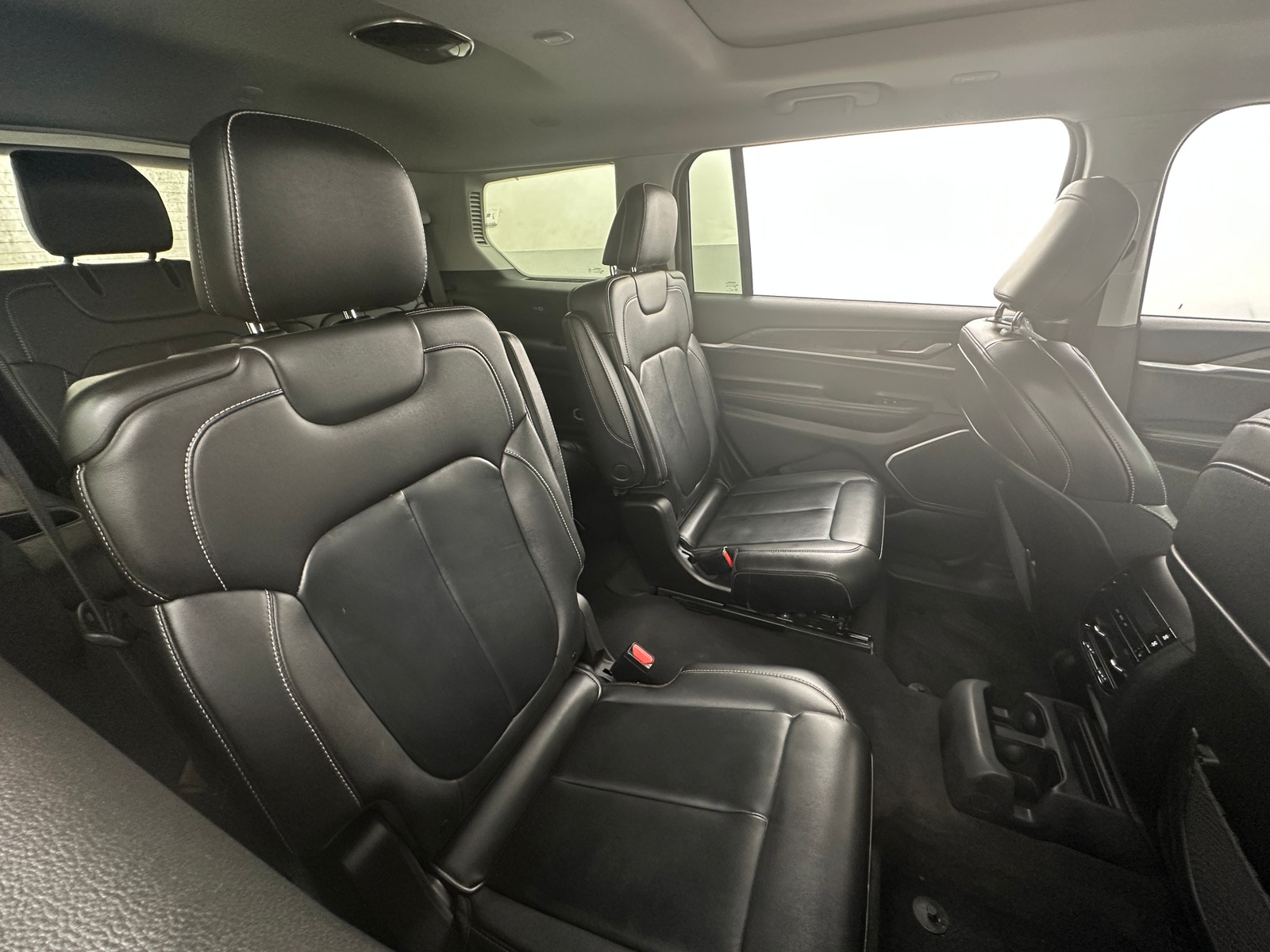 Thumbnail: 2022 Jeep Grand Cherokee L - 5