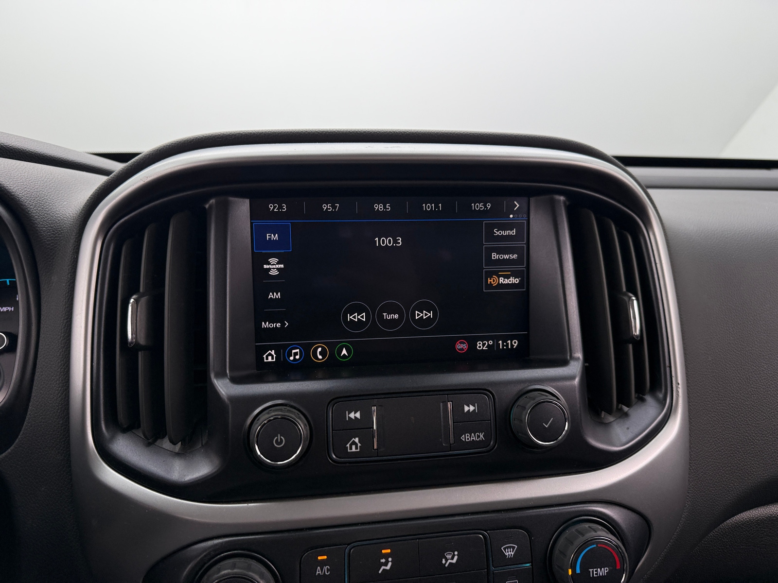 Thumbnail: 2022 Chevrolet Colorado - 4