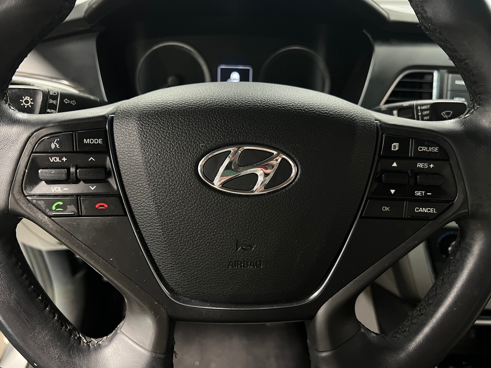 Thumbnail: 2015 Hyundai Sonata - 4
