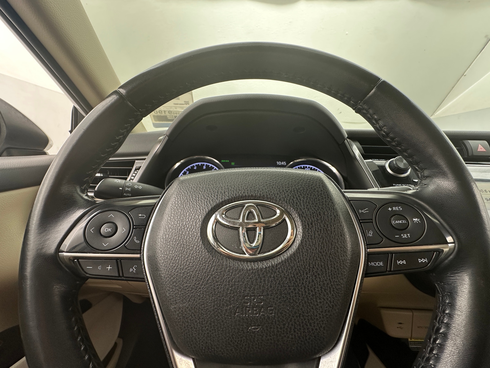 Thumbnail: 2019 Toyota Camry - 4