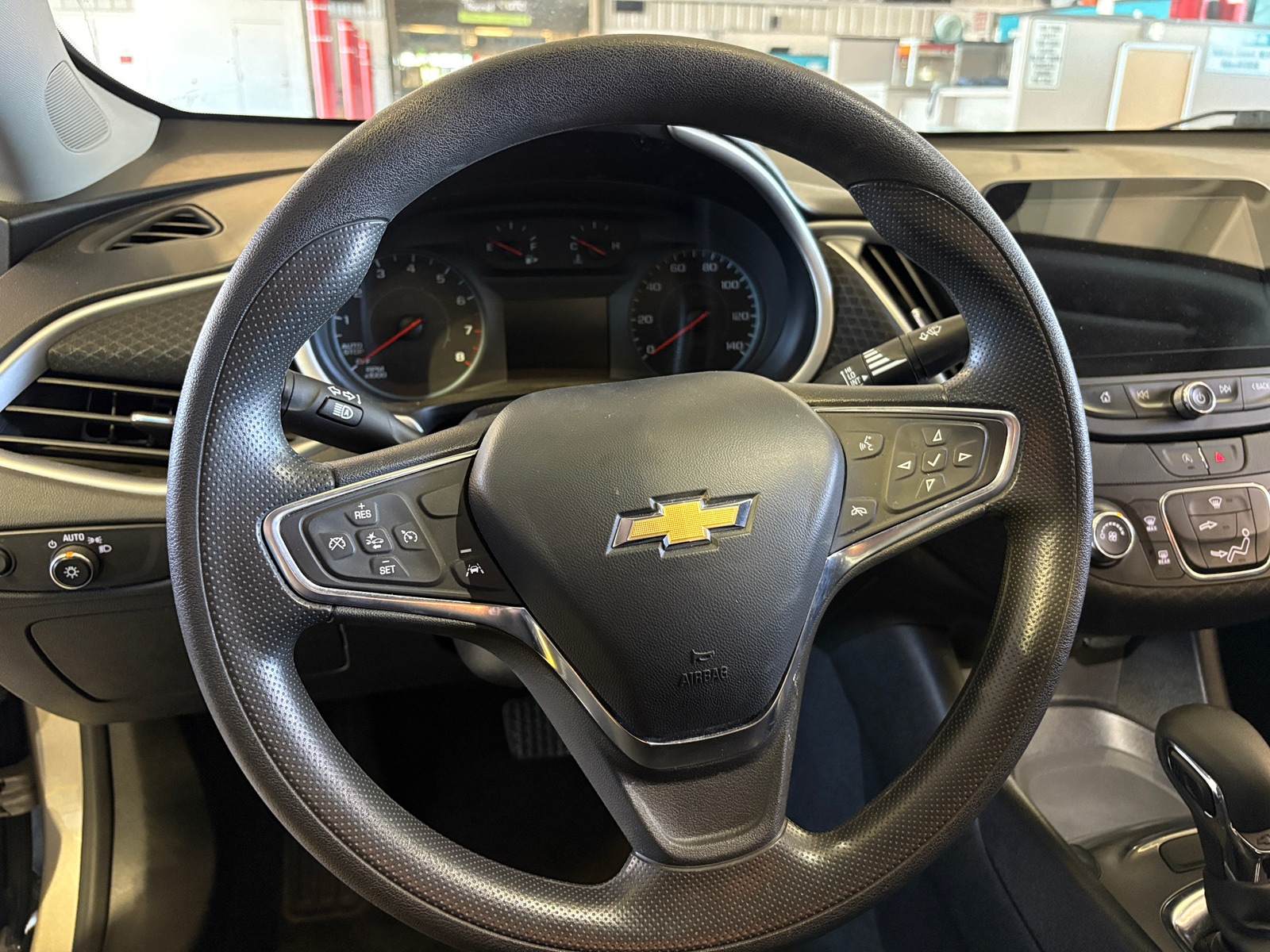 Thumbnail: 2023 Chevrolet Malibu - 5