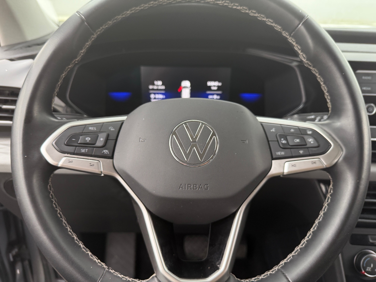 Thumbnail: 2022 Volkswagen Taos - 5