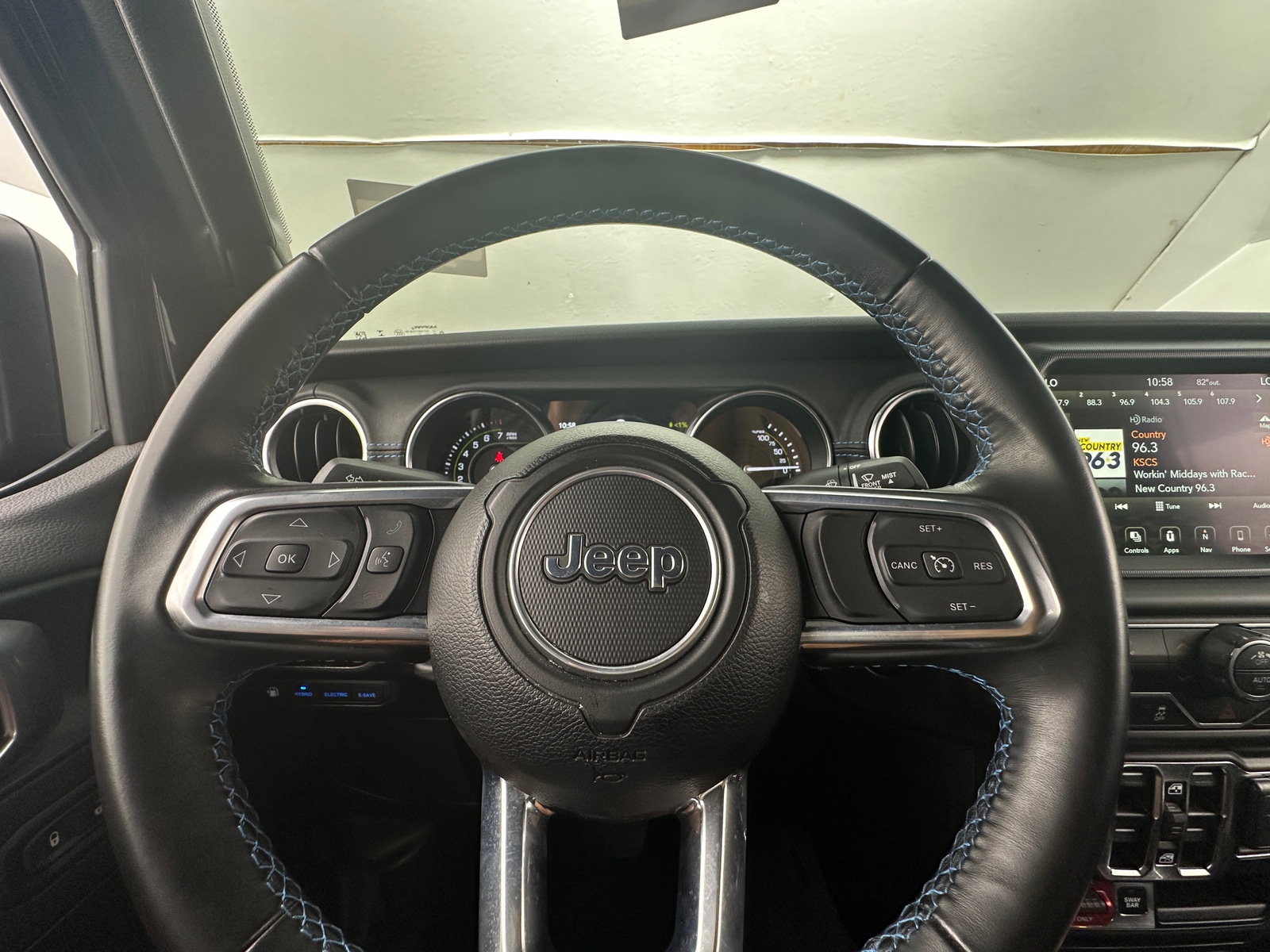 Thumbnail: 2022 Jeep Wrangler - 5