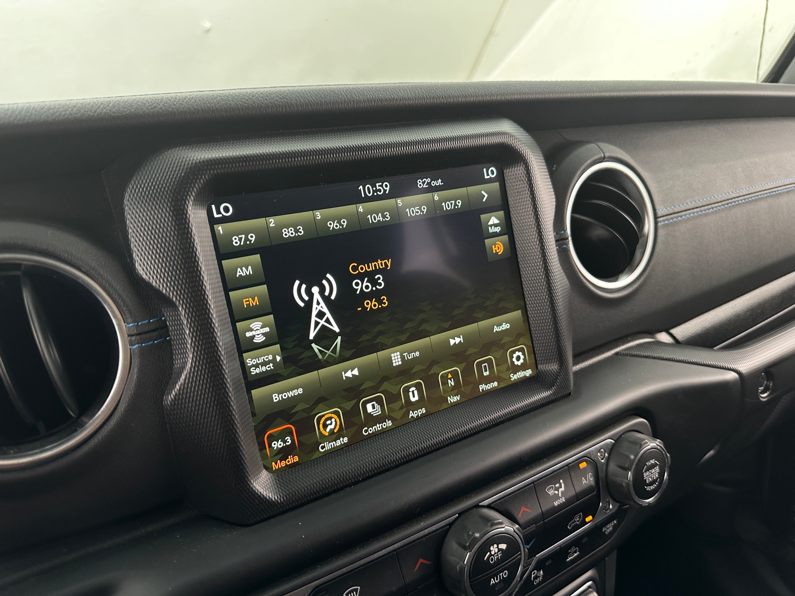 Thumbnail: 2022 Jeep Wrangler - 4