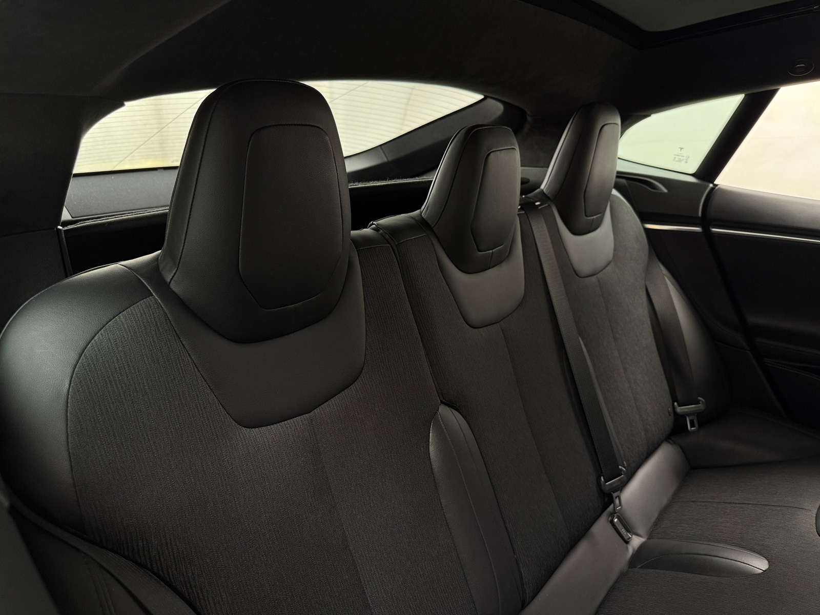 Thumbnail: 2016 Tesla Model S - 5