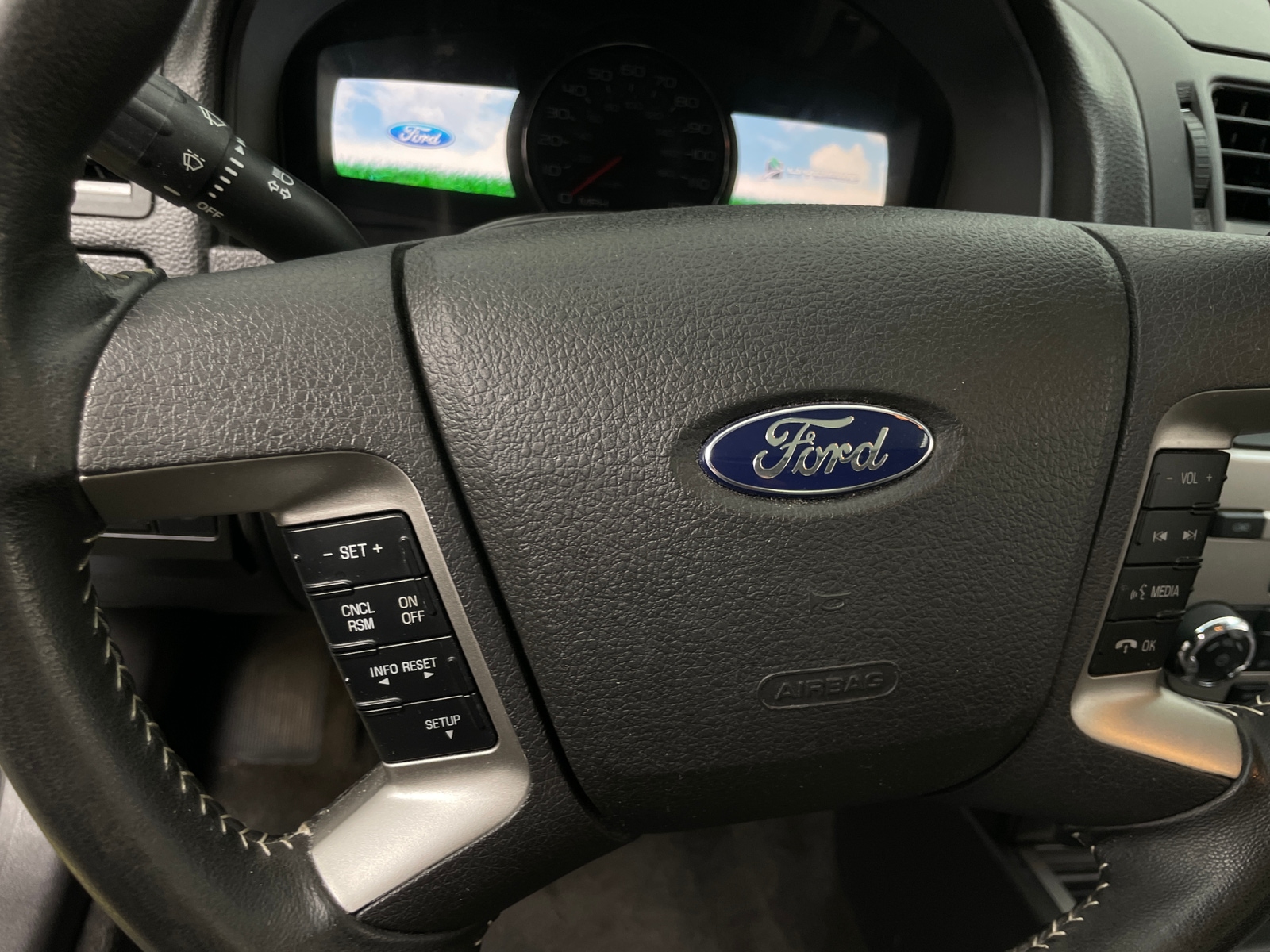 Thumbnail: 2010 Ford Fusion - 4