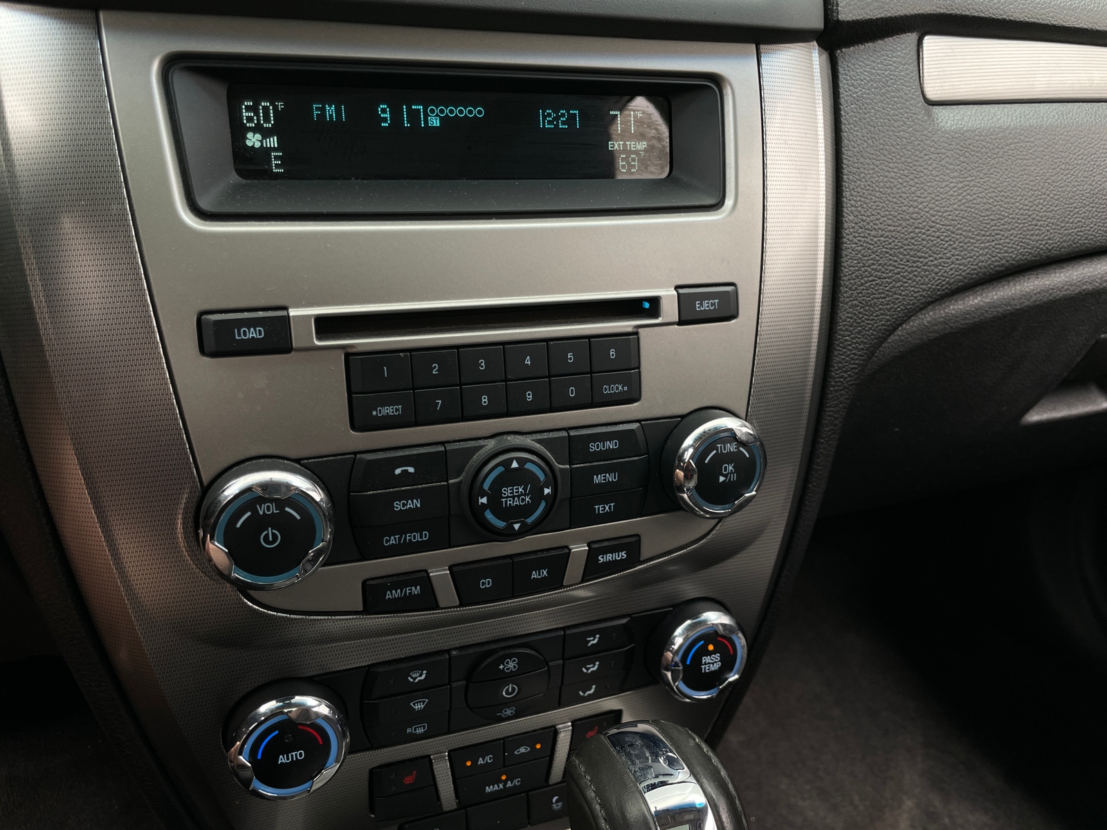 Thumbnail: 2010 Ford Fusion - 3