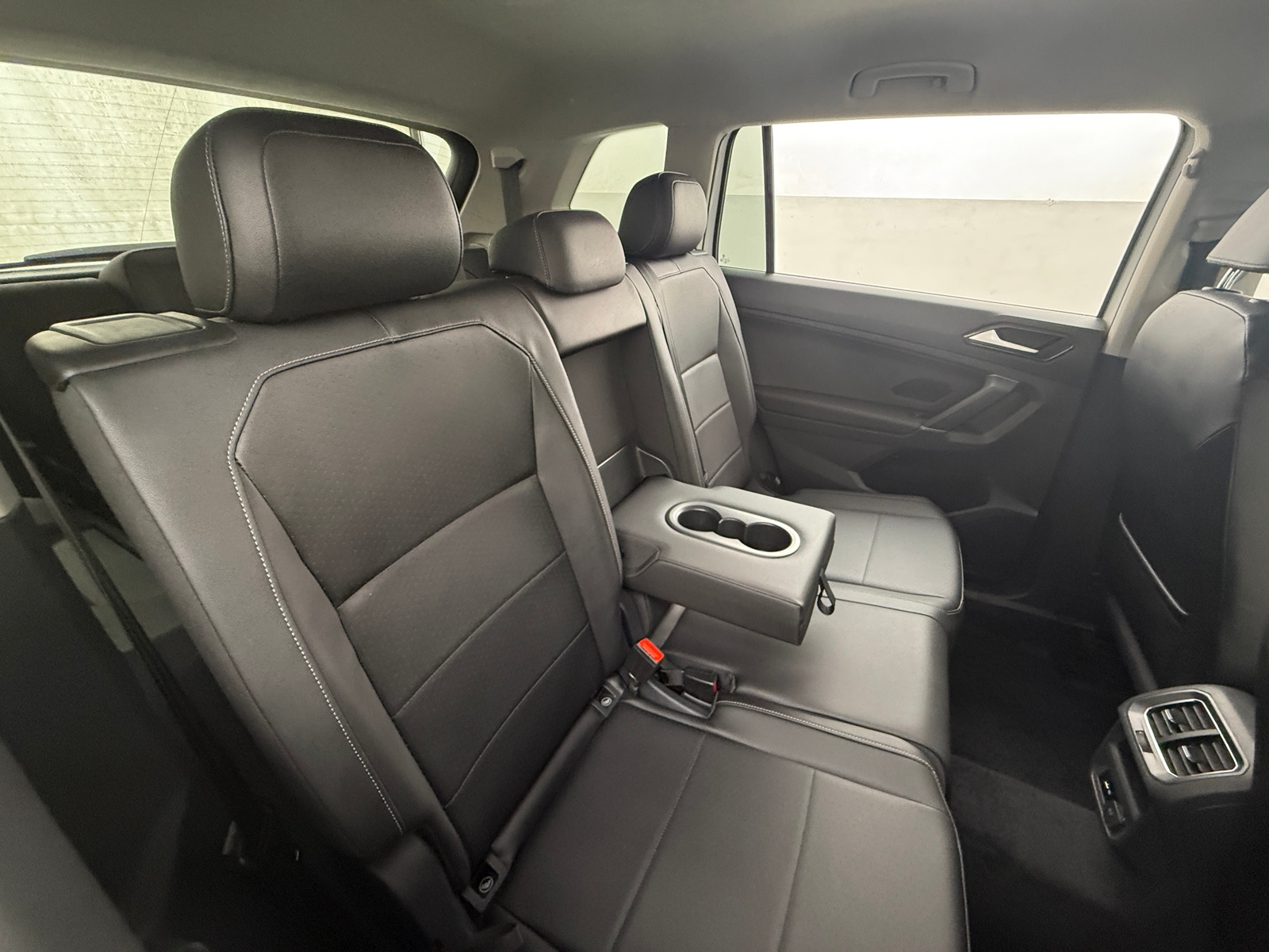 Thumbnail: 2018 Volkswagen Tiguan - 5
