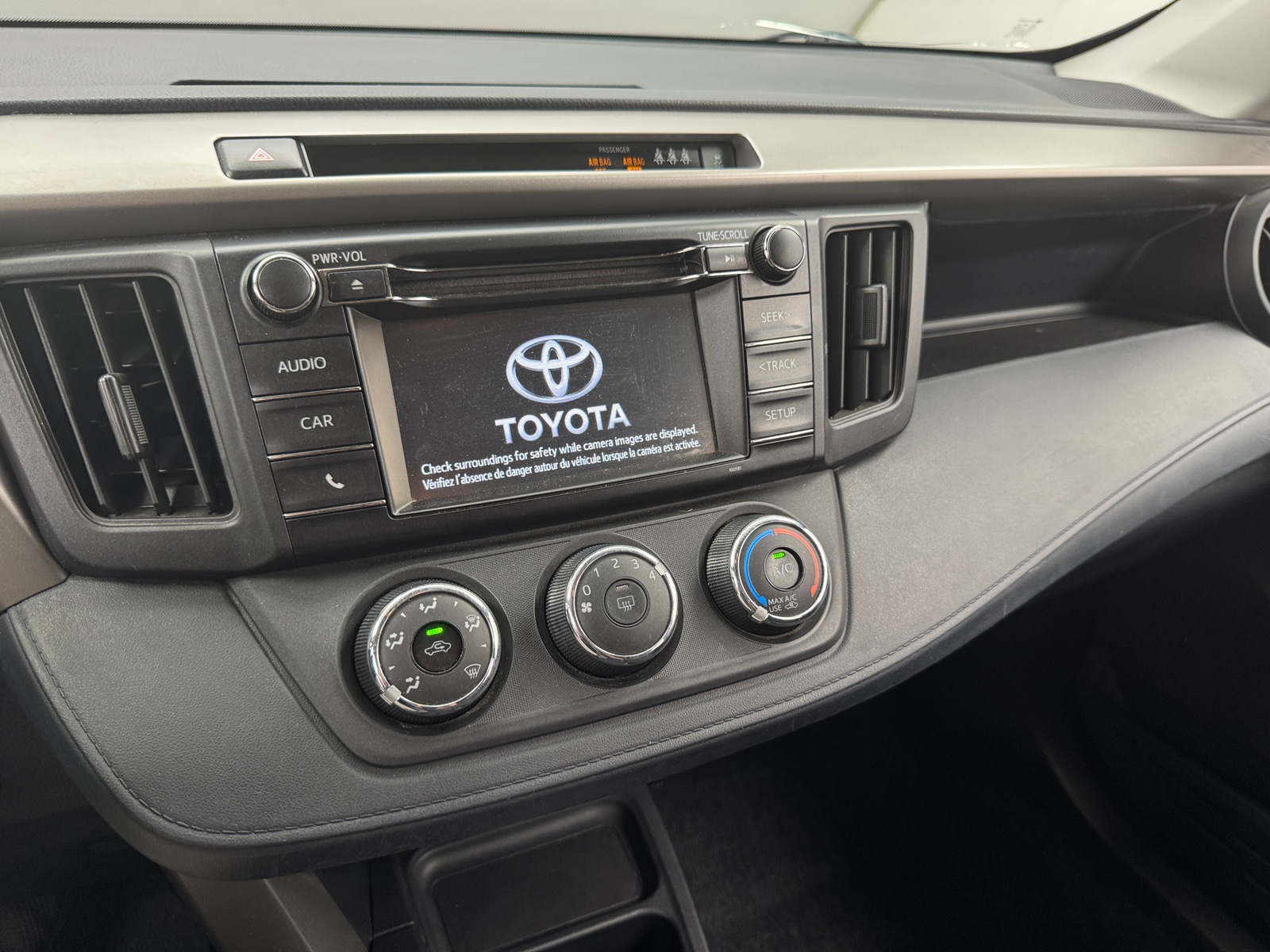 Thumbnail: 2018 Toyota RAV4 - 4