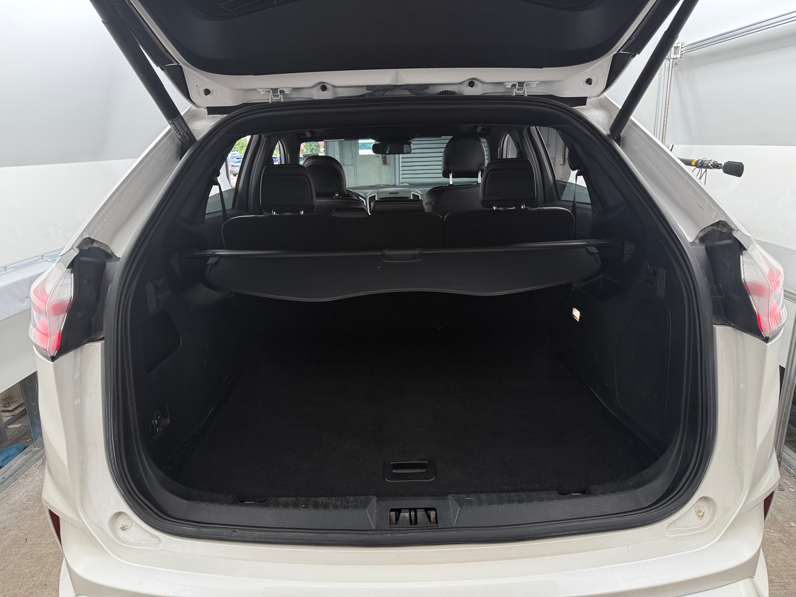 Thumbnail: 2019 Ford Edge - 6