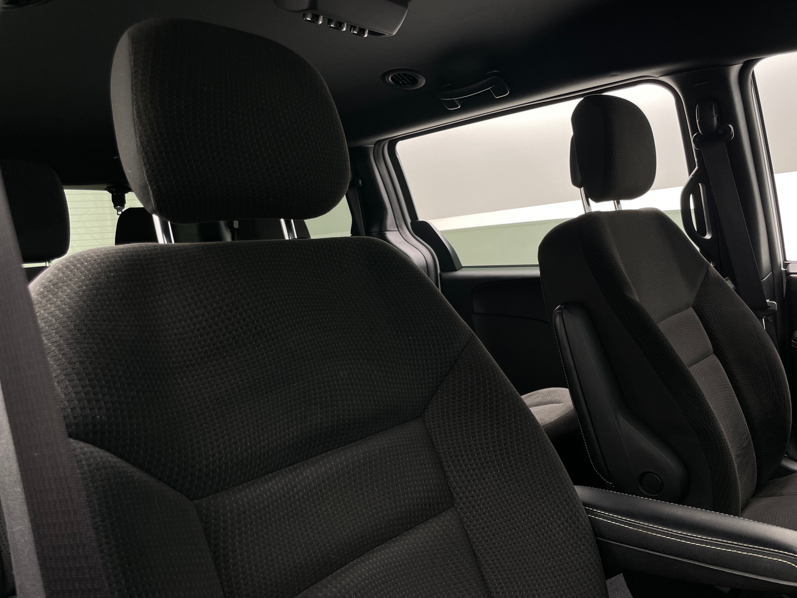 Thumbnail: 2017 Dodge Grand Caravan - 2