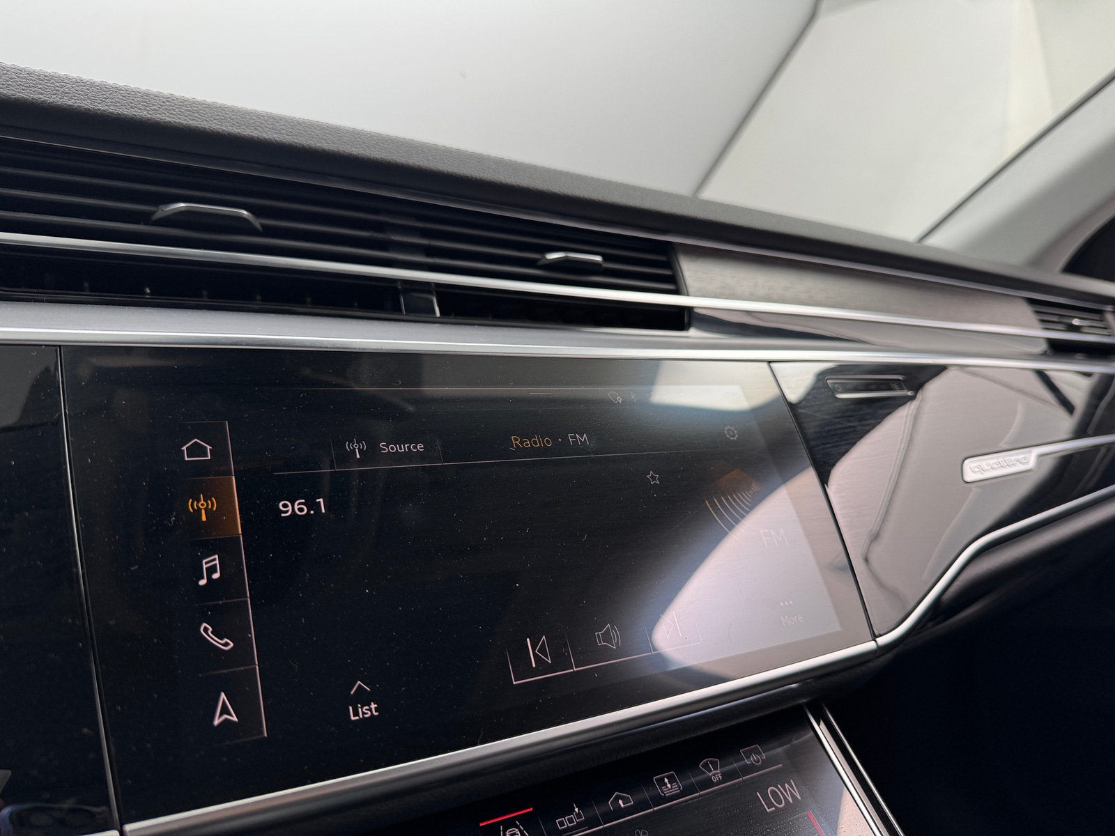 Thumbnail: 2019 Audi A8 - 3