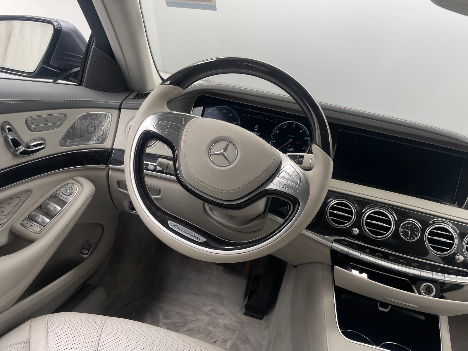 Thumbnail: 2016 Mercedes-Benz S-Class - 4