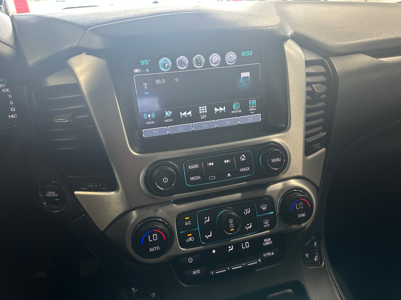Thumbnail: 2018 GMC Yukon - 3