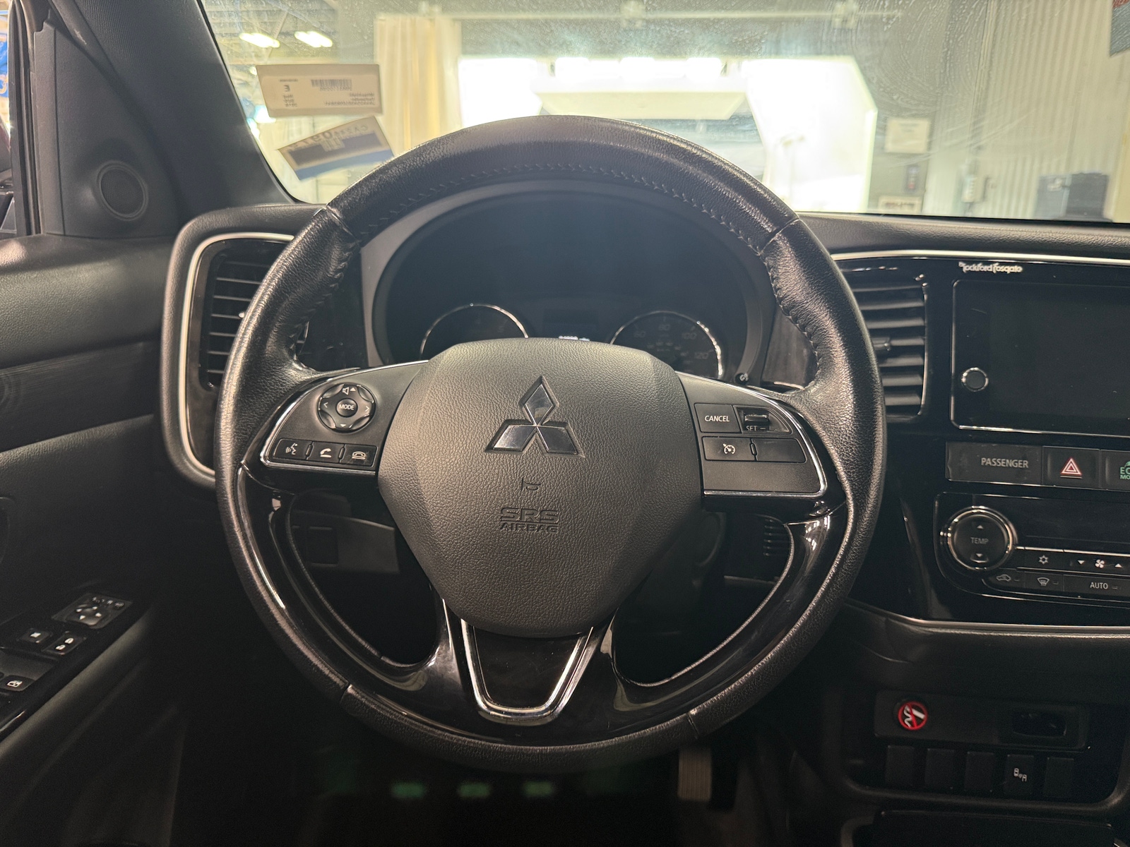 Thumbnail: 2018 Mitsubishi Outlander - 5