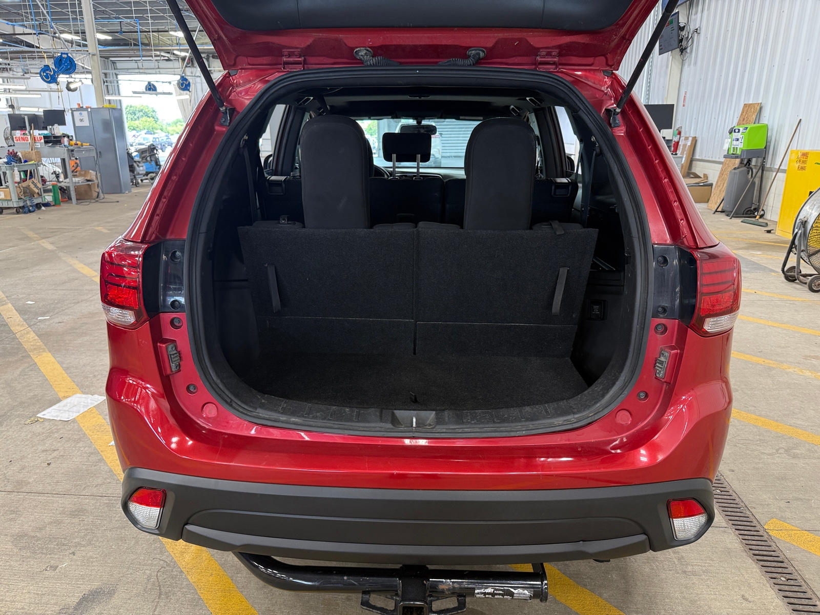 Thumbnail: 2018 Mitsubishi Outlander - 7