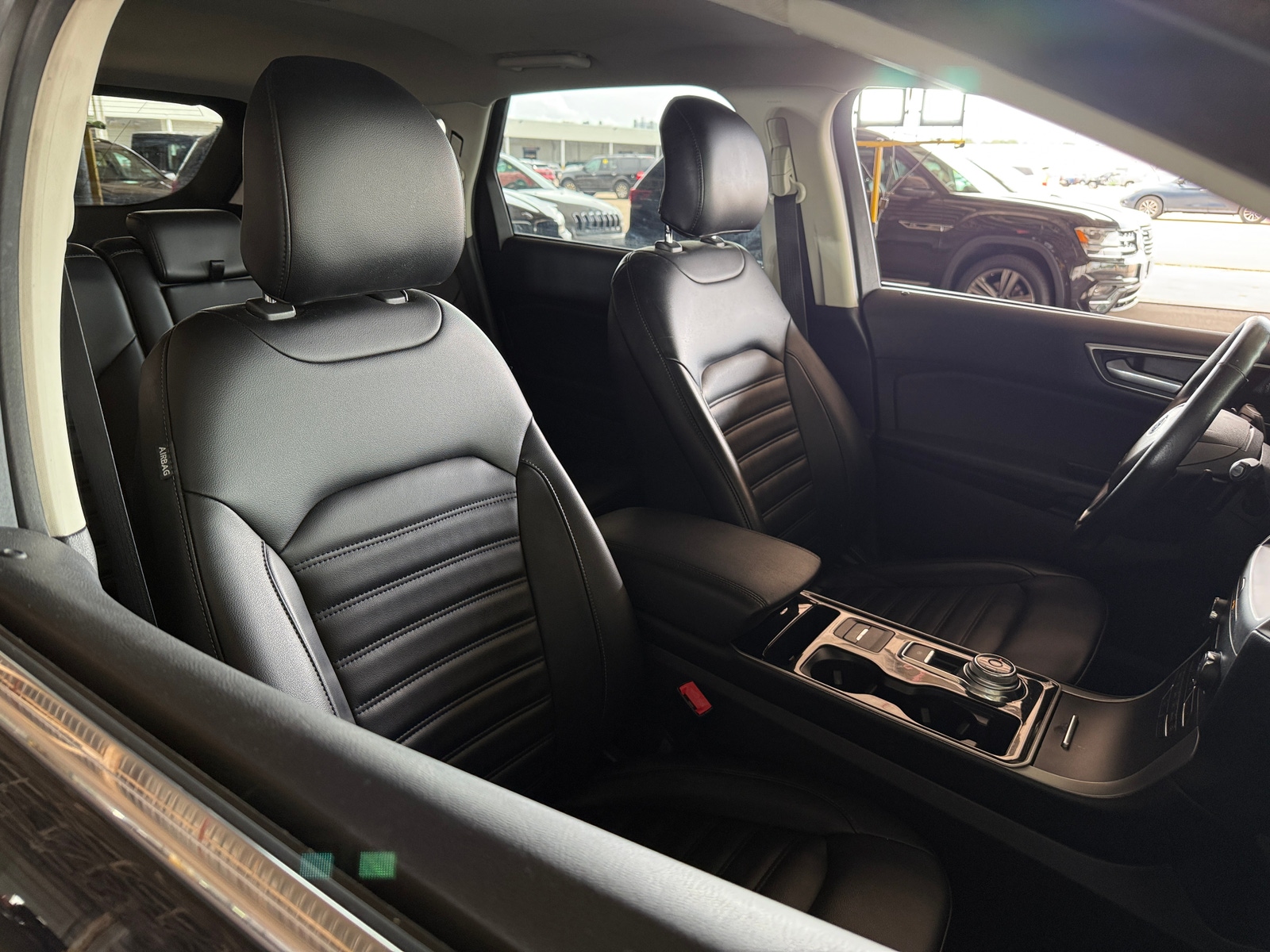 Thumbnail: 2019 Ford Edge - 2