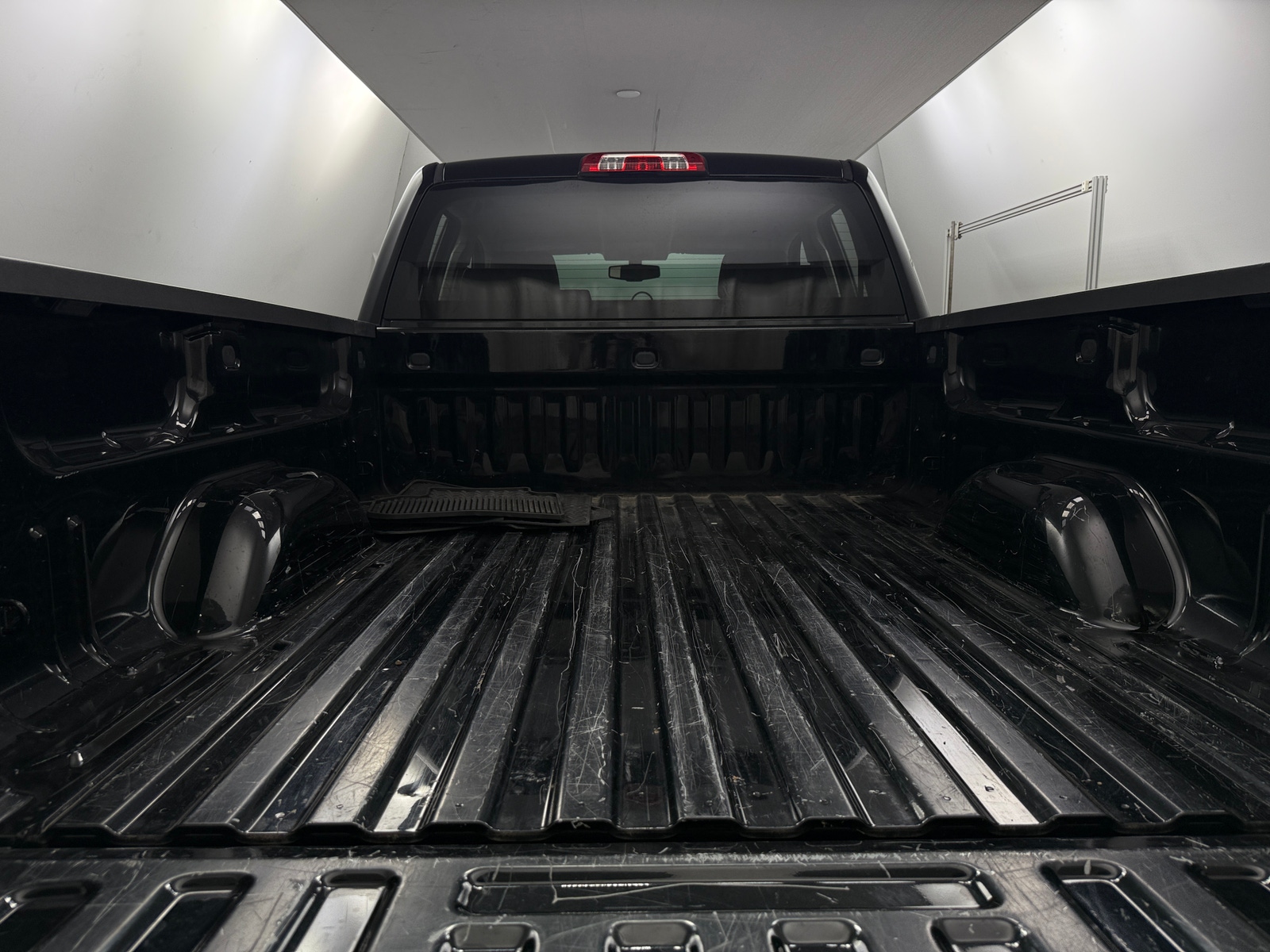 Thumbnail: 2017 Chevrolet Silverado 1500 - 6
