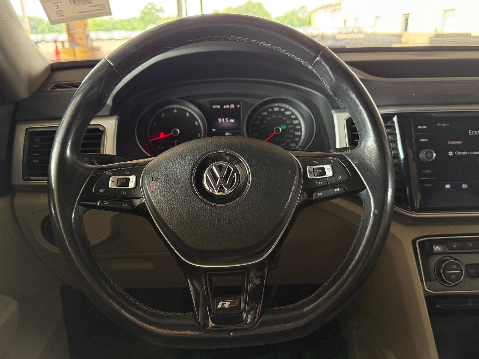 Thumbnail: 2018 Volkswagen Atlas - 4
