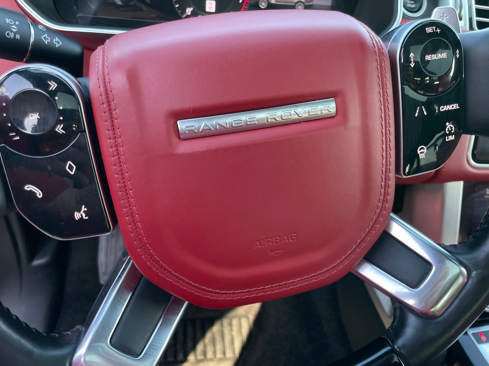 Thumbnail: 2020 Land Rover Range Rover - 4