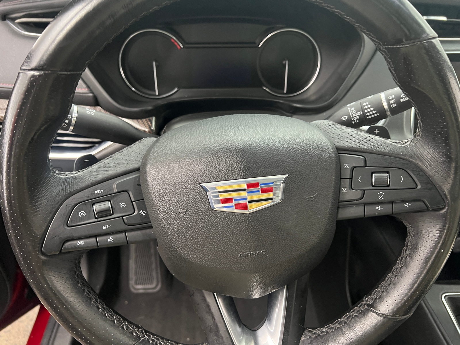 Thumbnail: 2019 Cadillac XT4 - 4