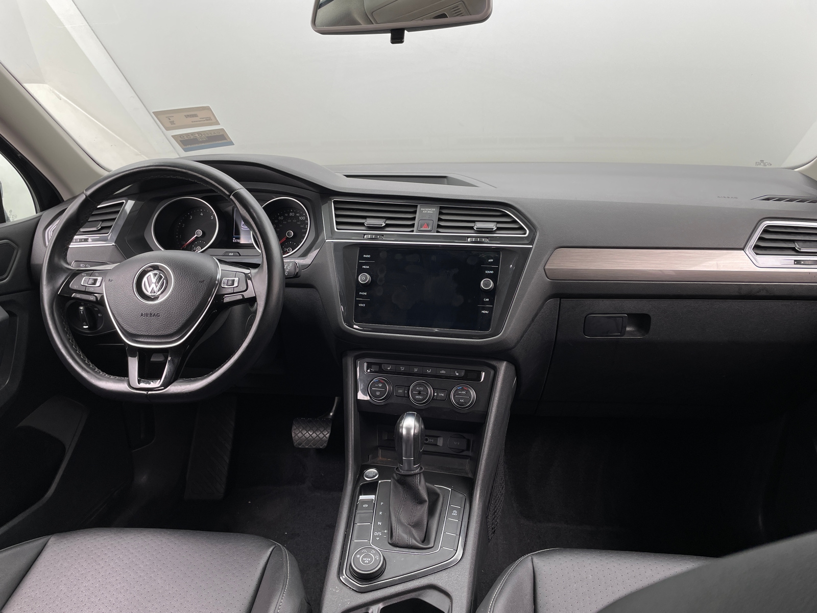 Thumbnail: 2019 Volkswagen Tiguan - 2