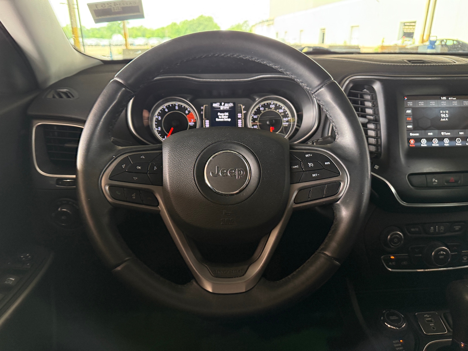 Thumbnail: 2019 Jeep Cherokee - 5