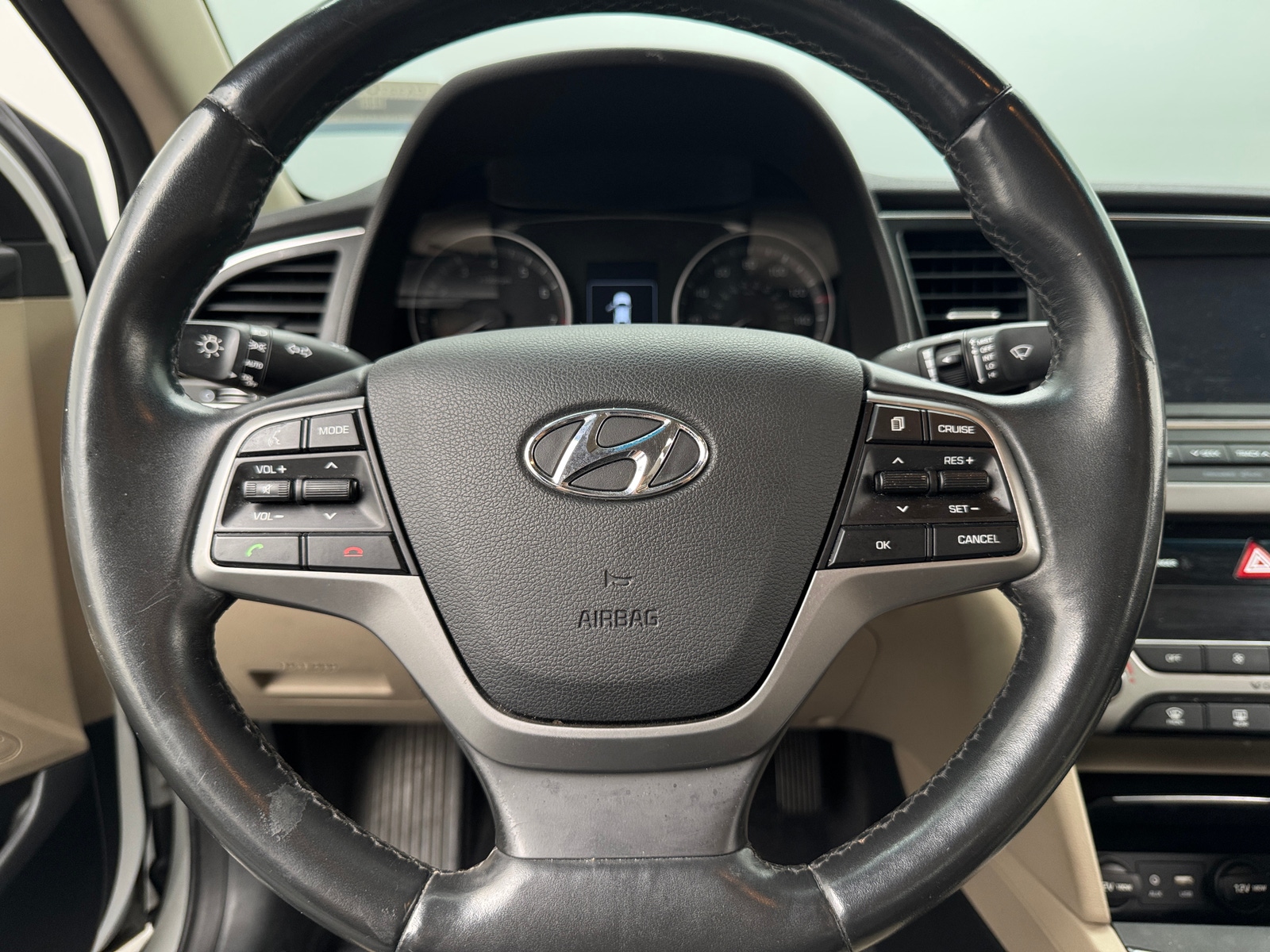 Thumbnail: 2017 Hyundai Elantra - 4