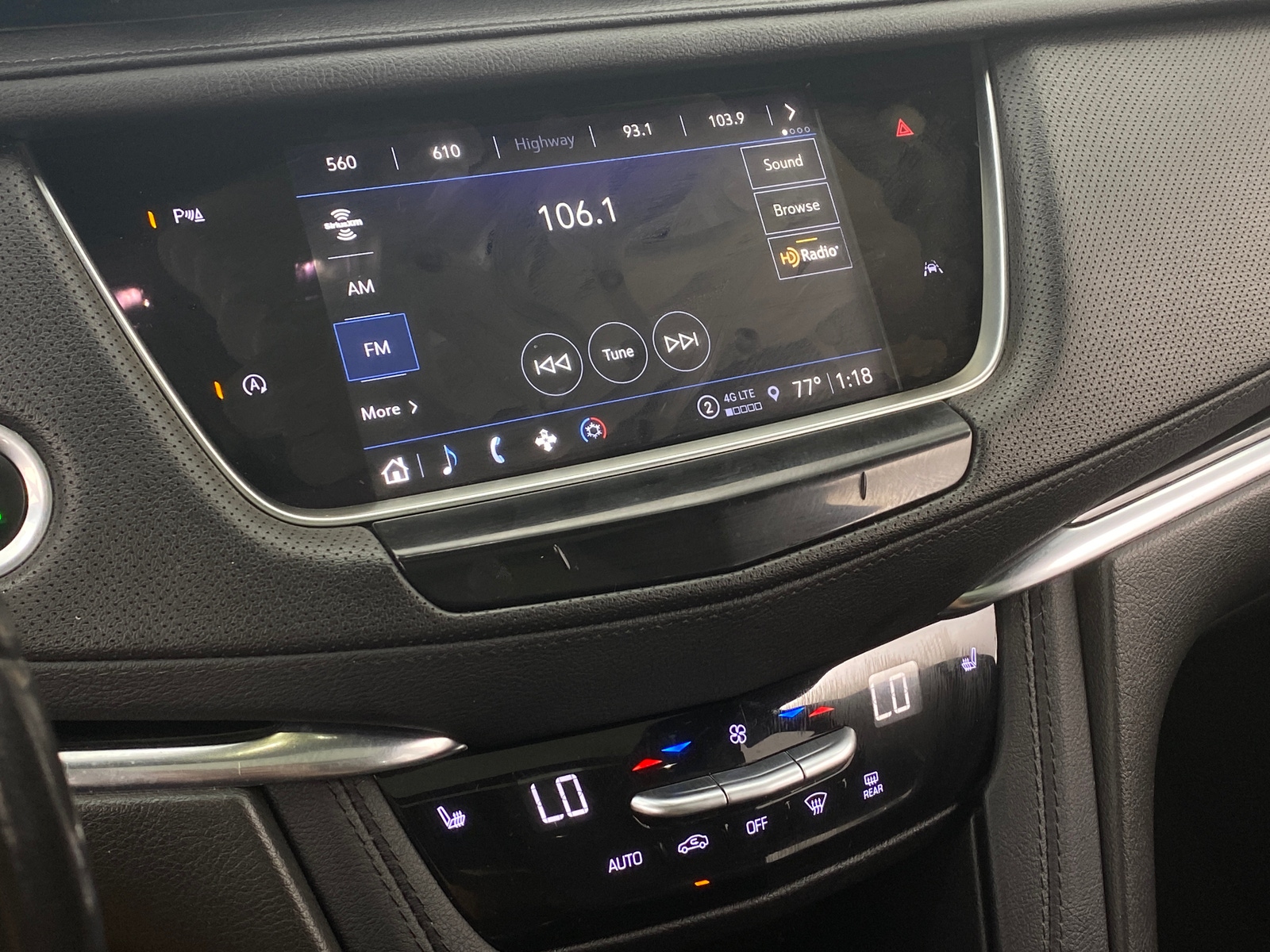 Thumbnail: 2021 Cadillac XT6 - 3