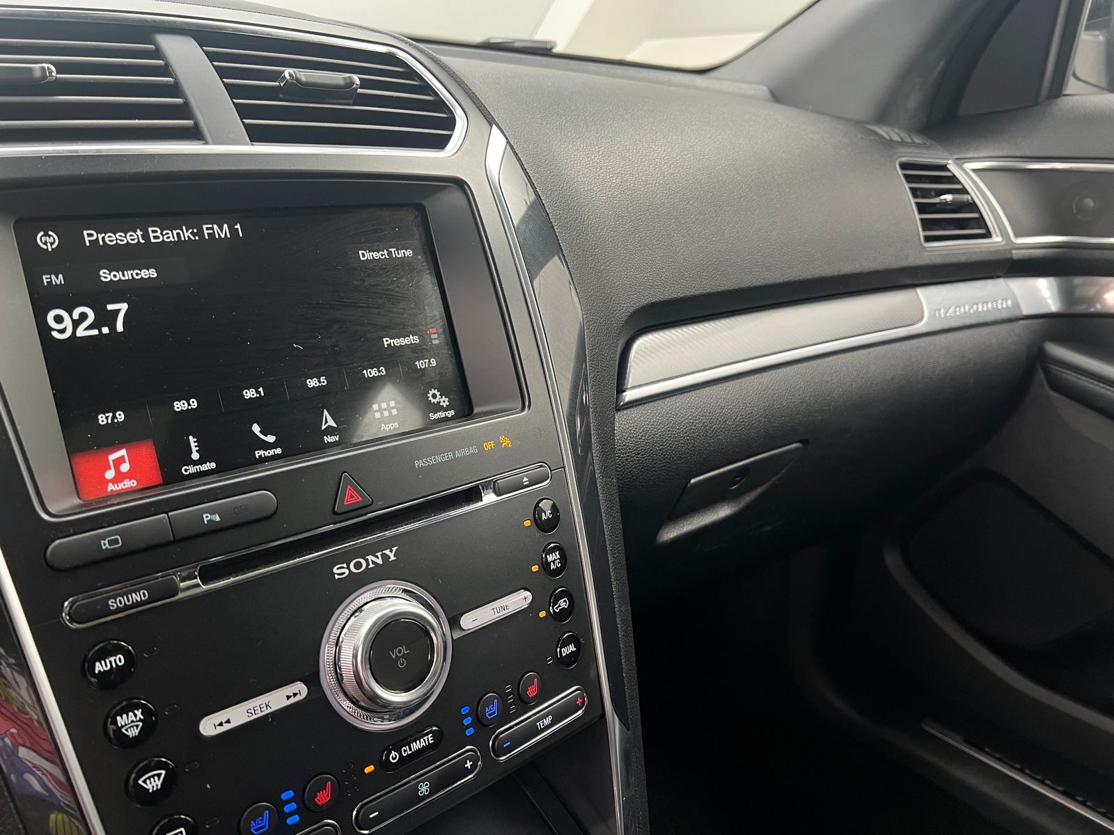 Thumbnail: 2018 Ford Explorer - 3