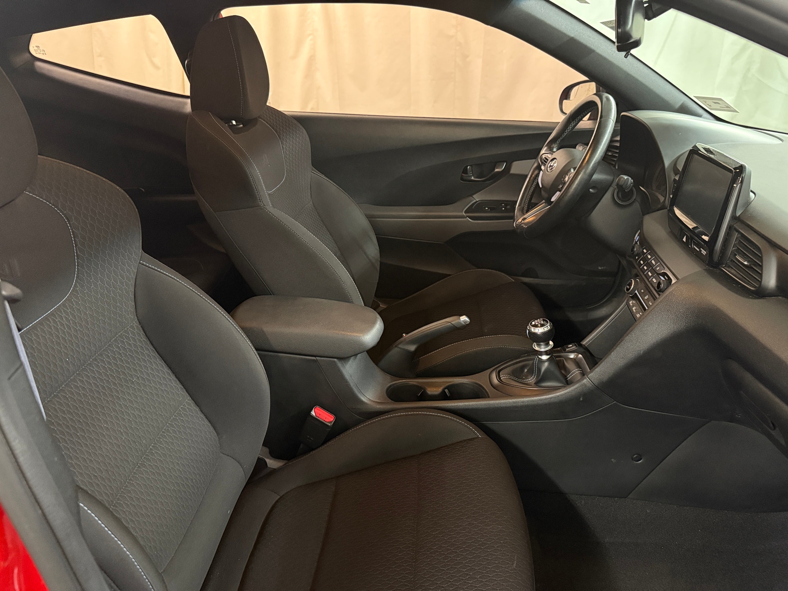 Thumbnail: 2020 Hyundai Veloster - 2