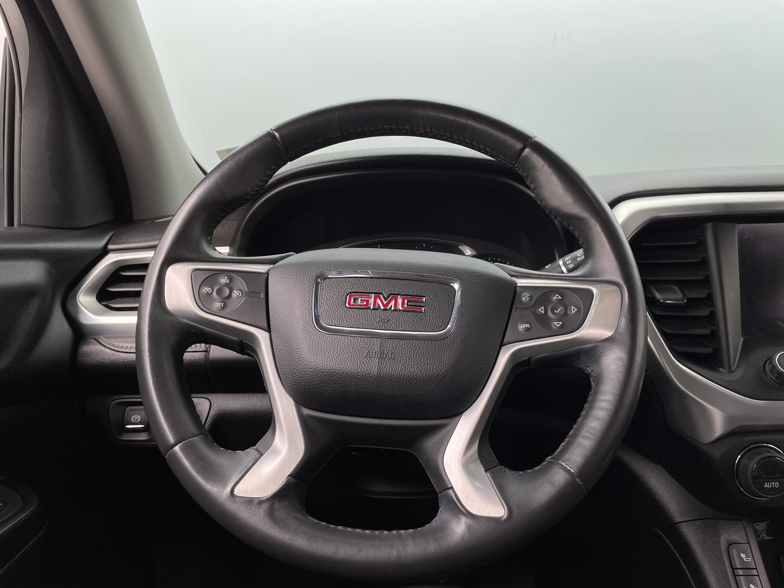 Thumbnail: 2017 GMC Acadia - 4