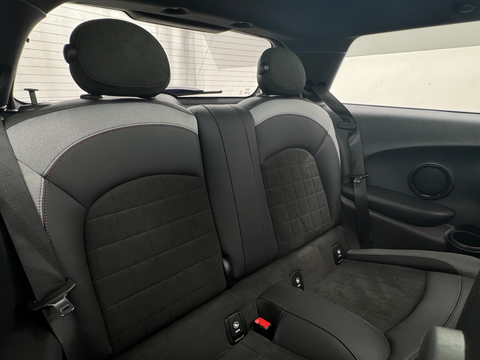 Thumbnail: 2022 MINI Cooper Hardtop - 5