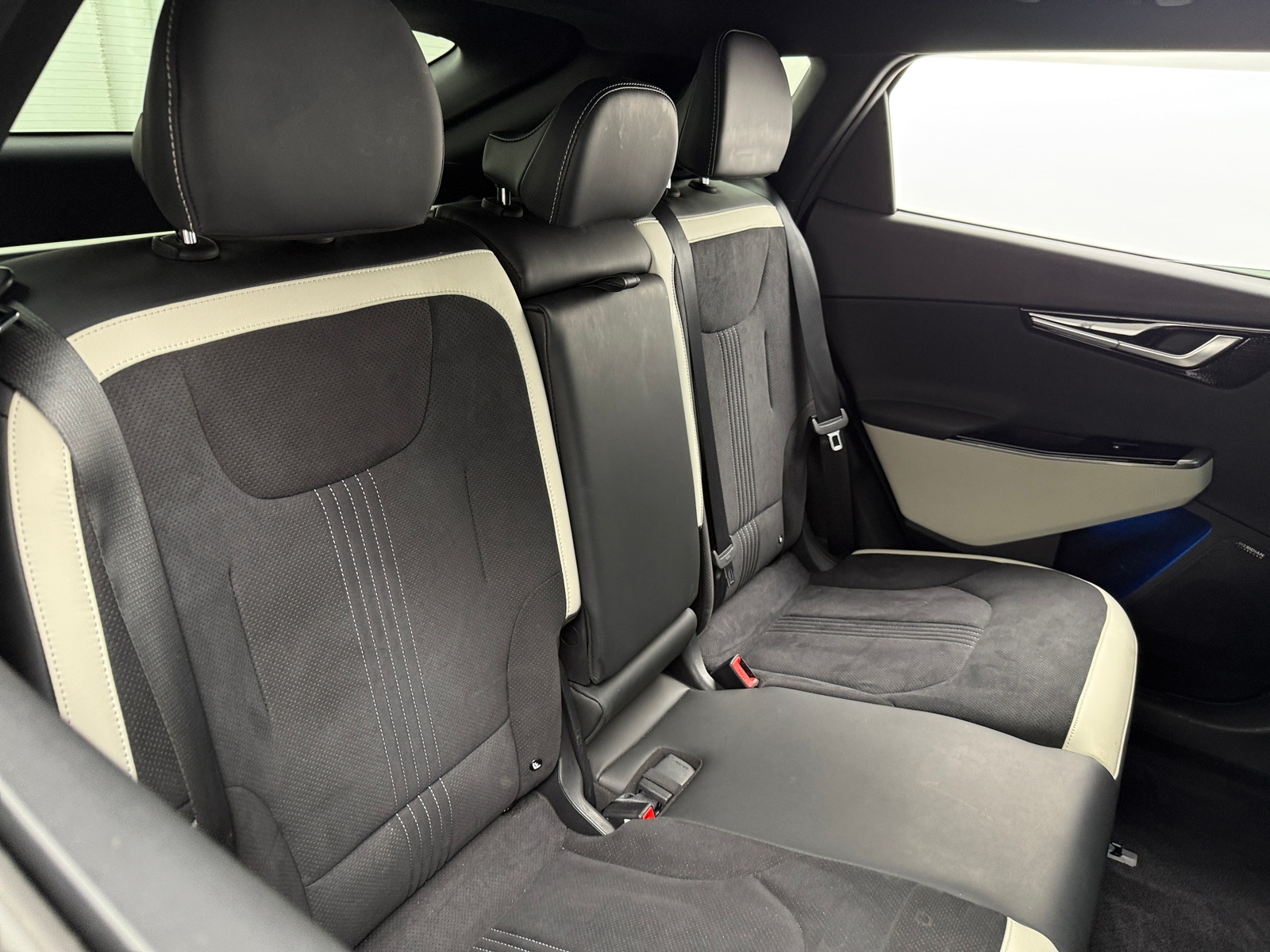 Thumbnail: 2023 Kia EV6 - 5