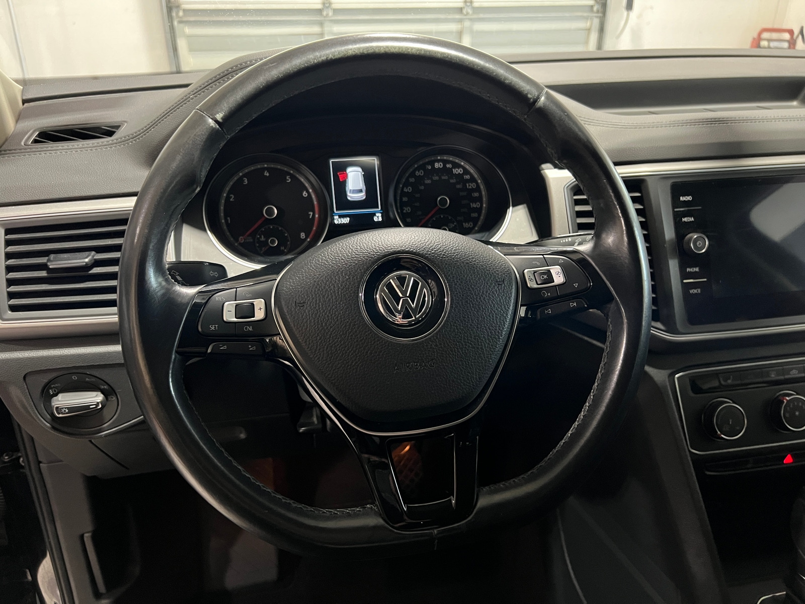 Thumbnail: 2018 Volkswagen Atlas - 4