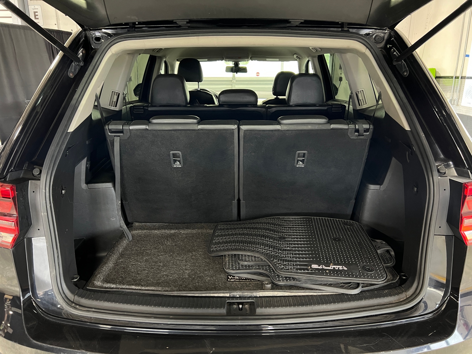Thumbnail: 2018 Volkswagen Atlas - 6