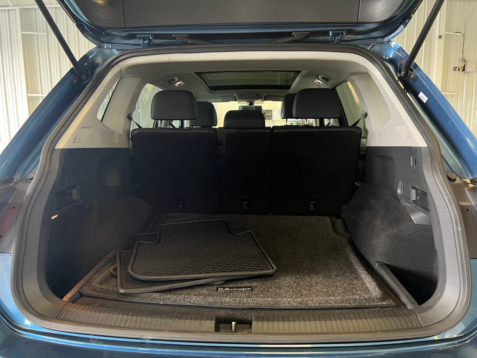 Thumbnail: 2020 Volkswagen Tiguan - 6