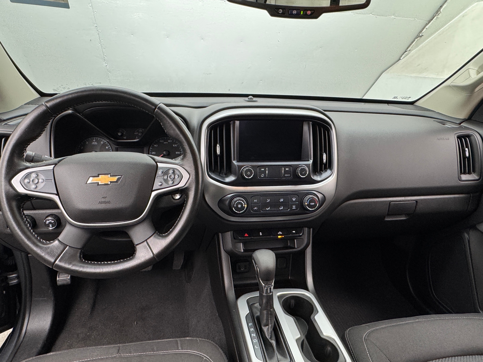 Thumbnail: 2022 Chevrolet Colorado - 3