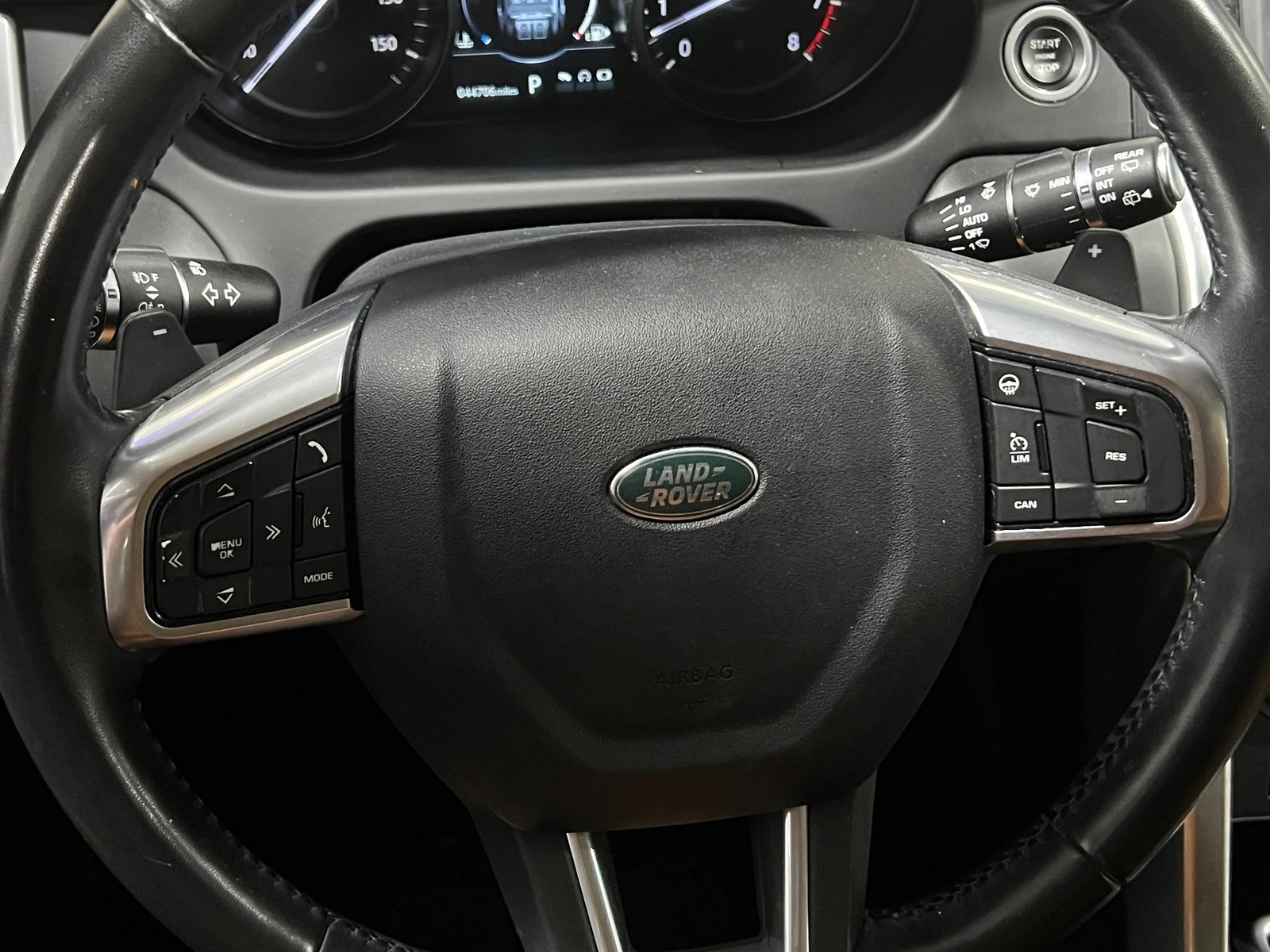 Thumbnail: 2018 Land Rover Discovery Sport - 4