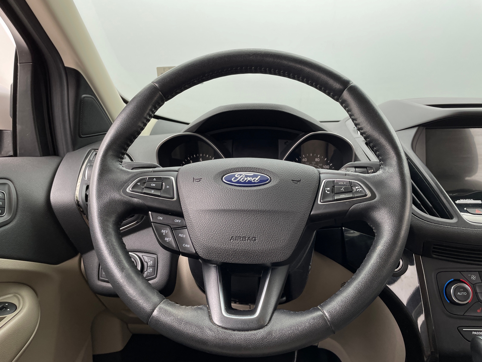 Thumbnail: 2017 Ford Escape - 4