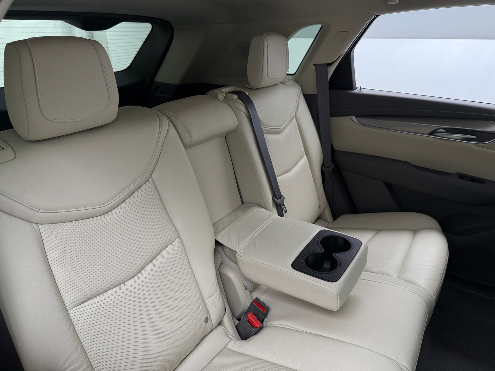 Thumbnail: 2017 Cadillac XT5 - 5