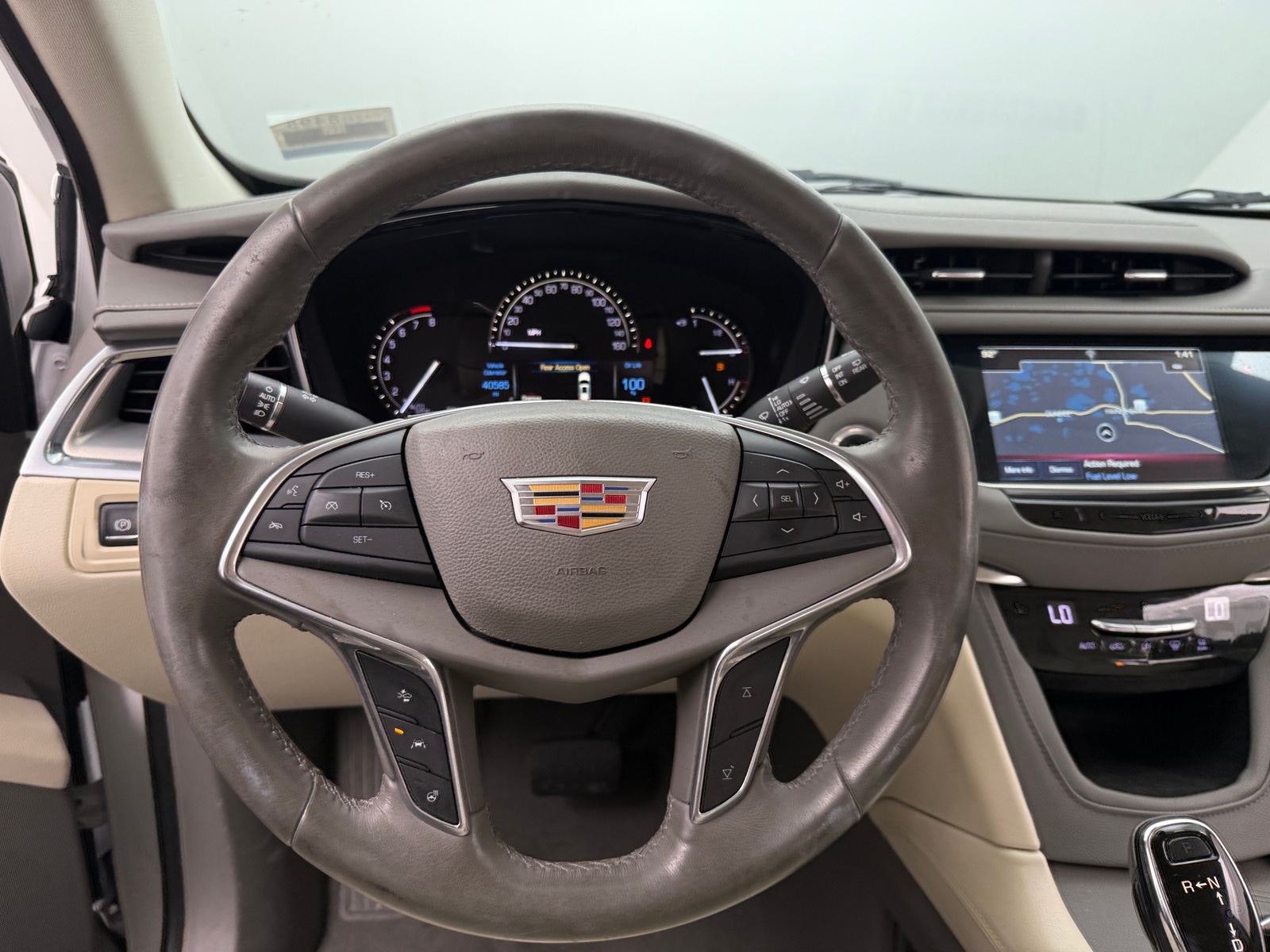 Thumbnail: 2017 Cadillac XT5 - 4