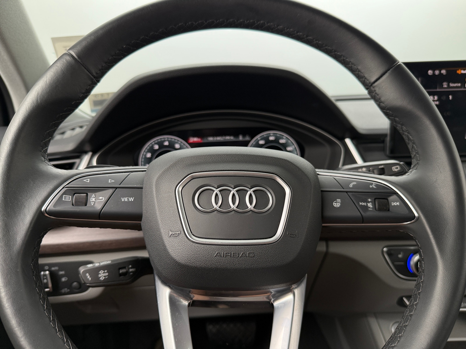 Thumbnail: 2023 Audi Q5 - 4