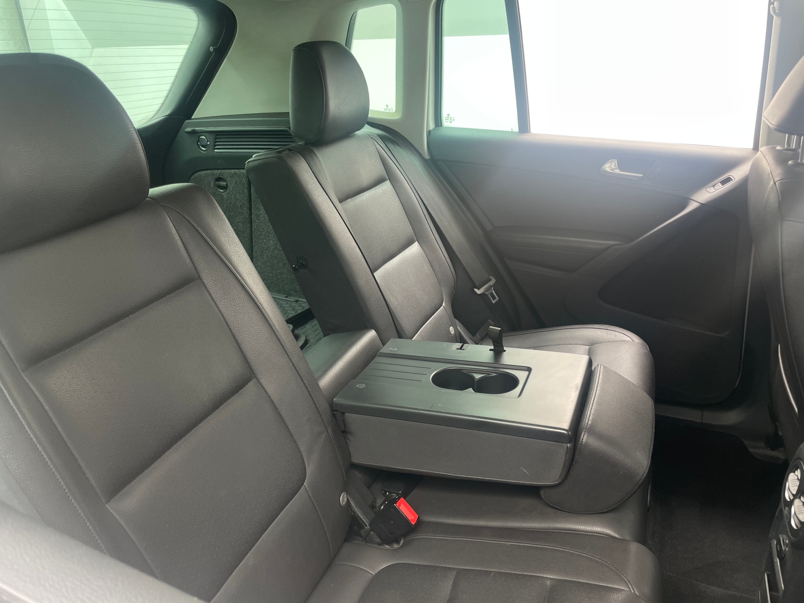 Thumbnail: 2014 Volkswagen Tiguan - 6