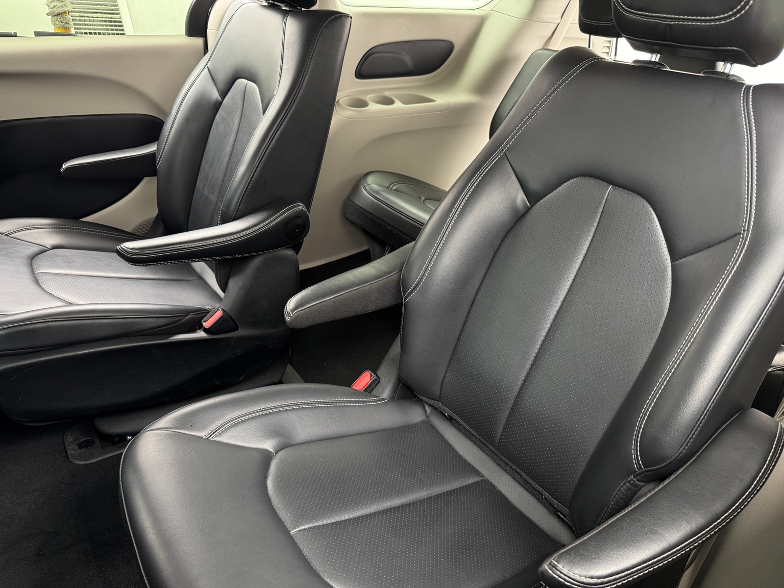 Thumbnail: 2024 Chrysler Pacifica - 5