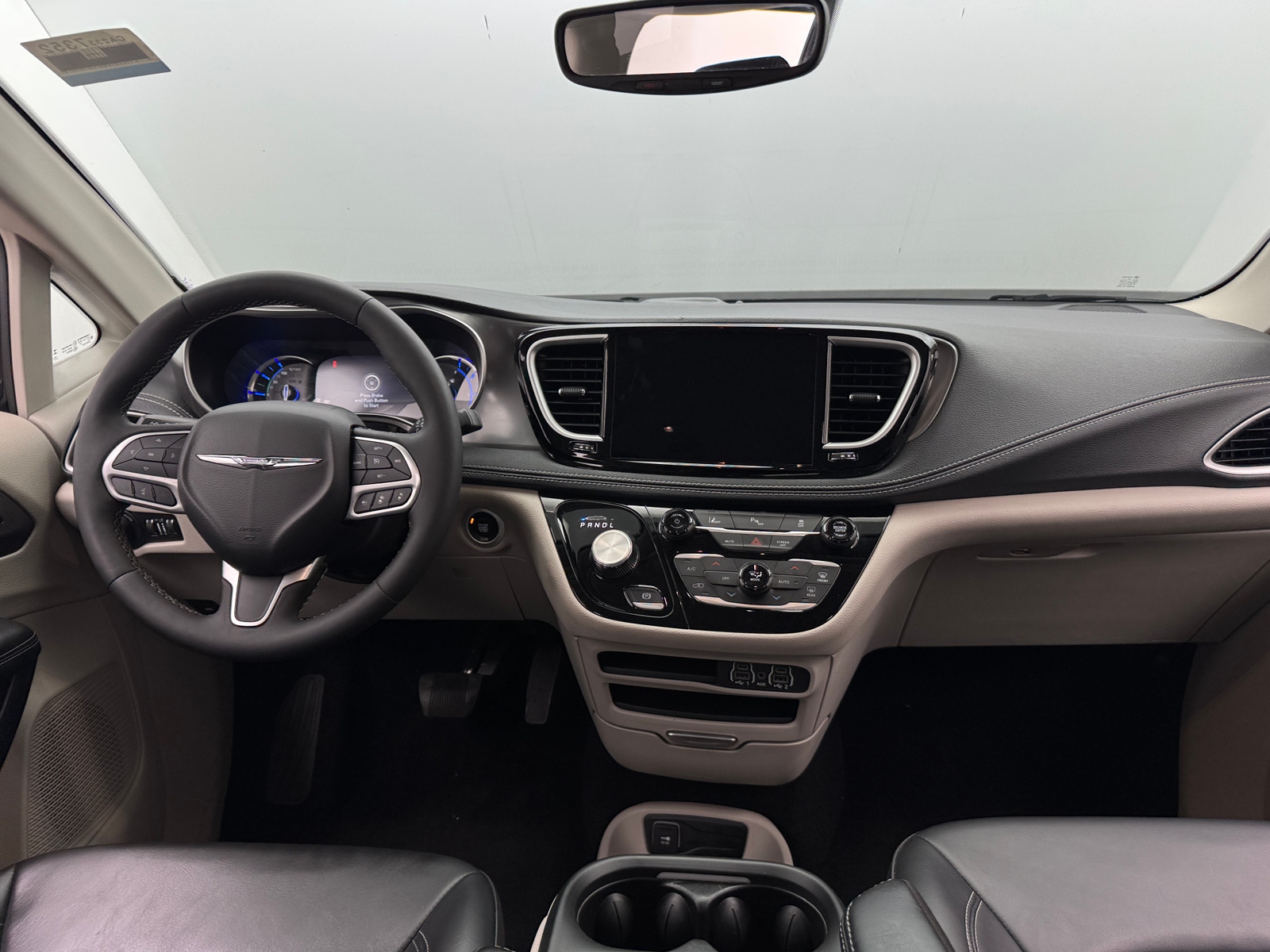 Thumbnail: 2024 Chrysler Pacifica - 2