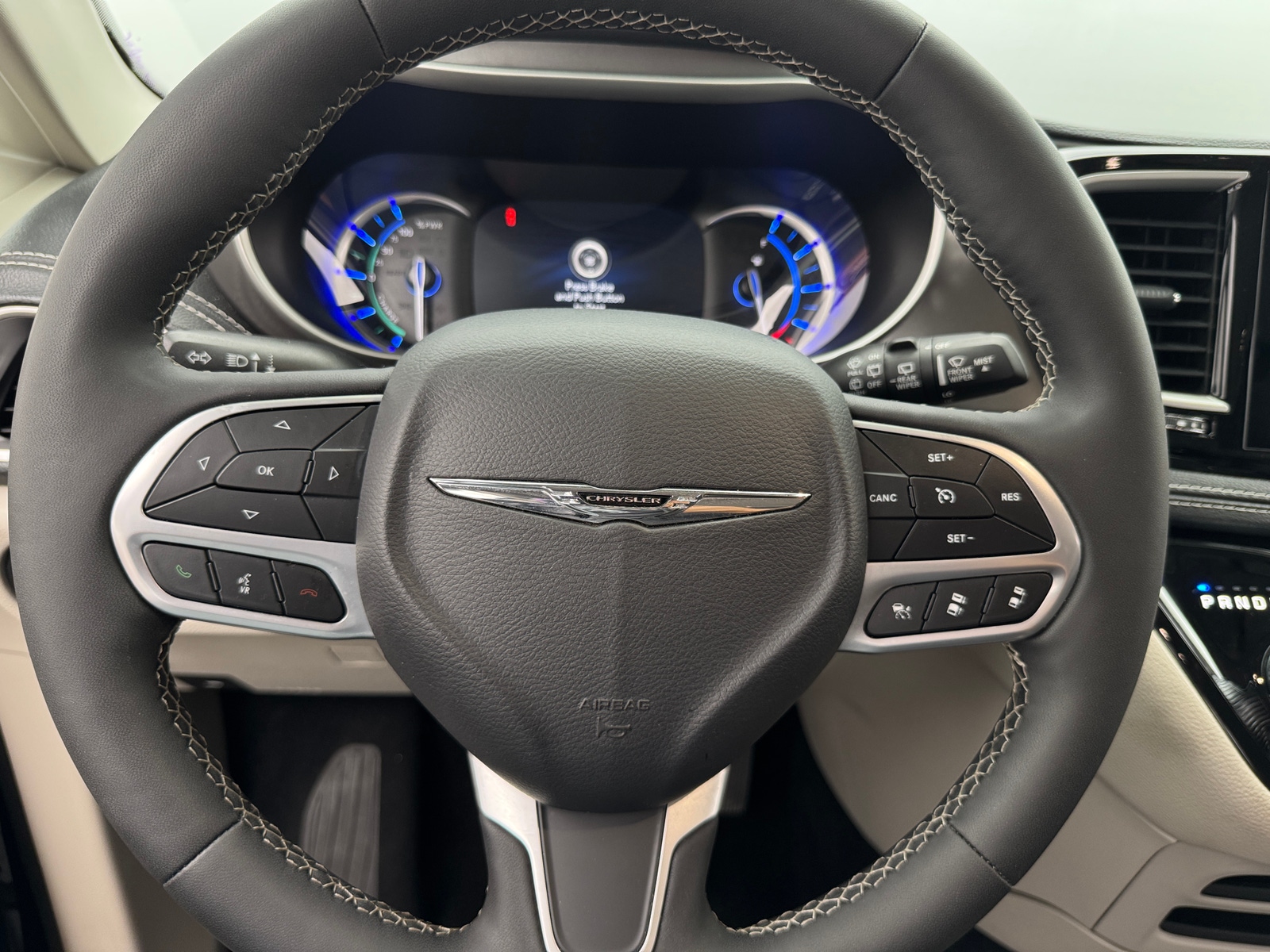 Thumbnail: 2024 Chrysler Pacifica - 4