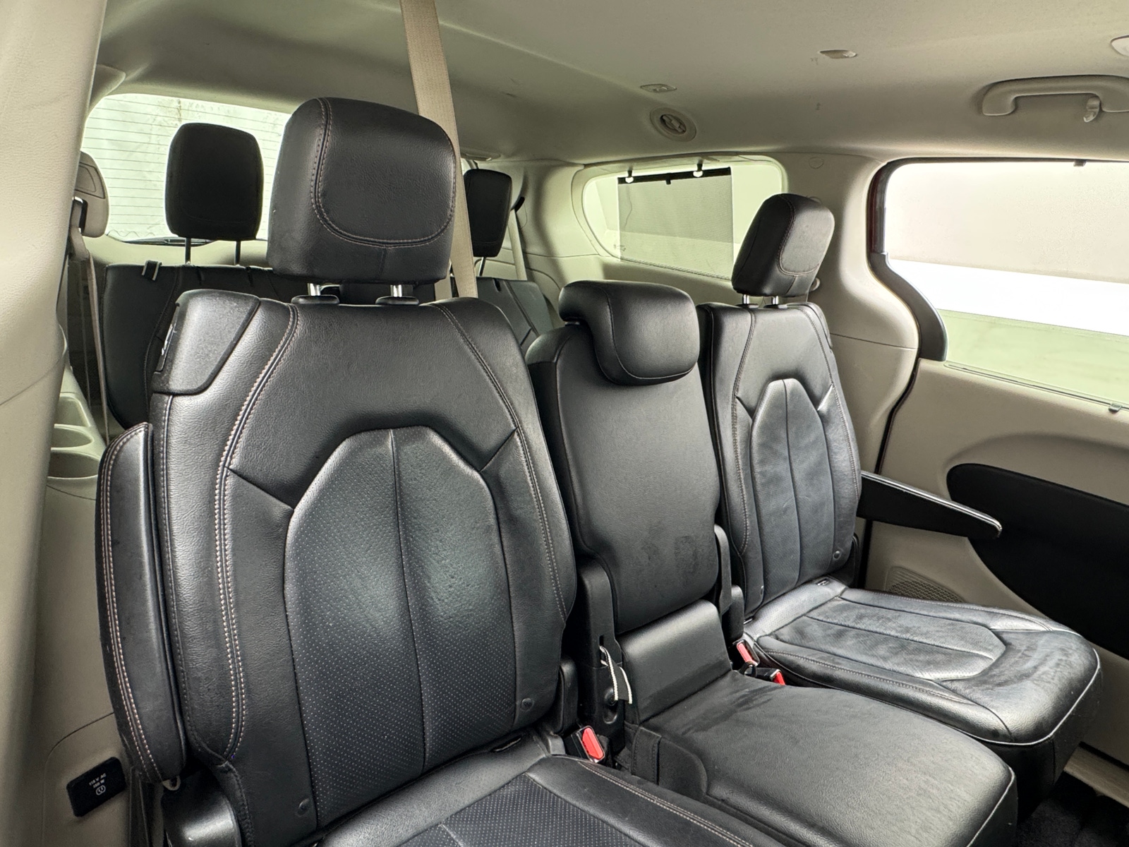 Thumbnail: 2017 Chrysler Pacifica - 5