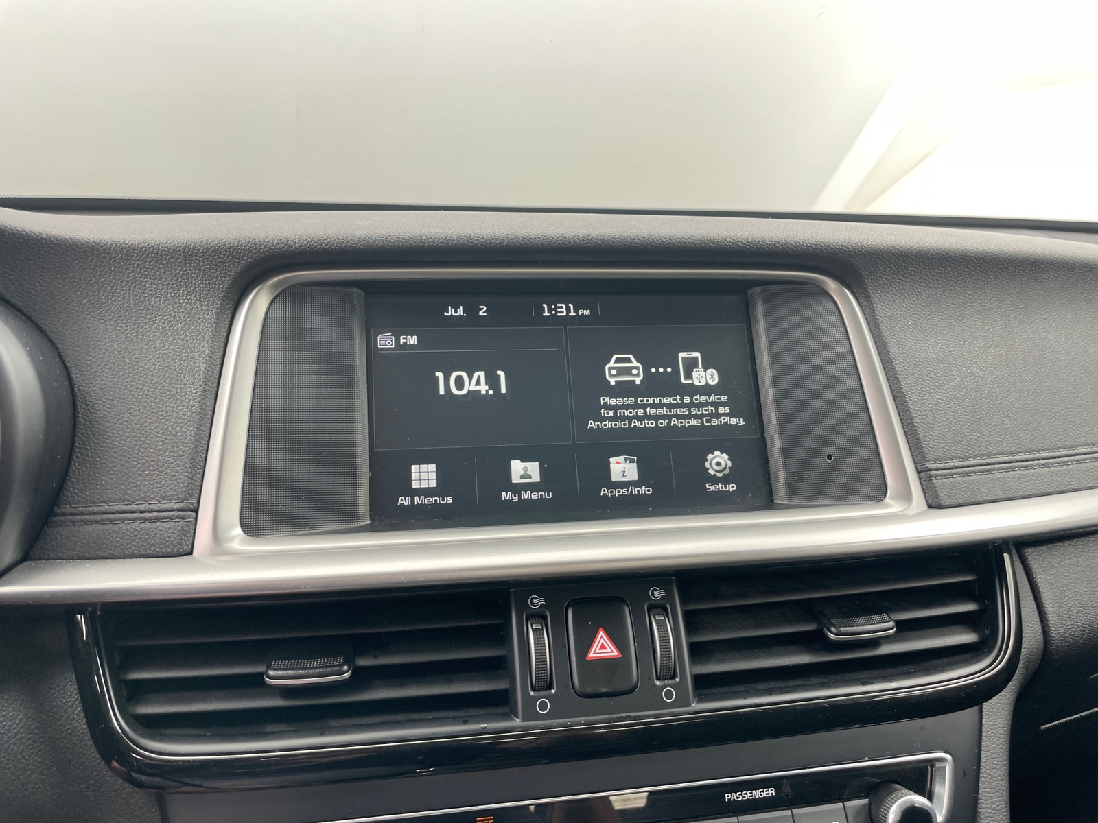 Thumbnail: 2019 Kia Optima - 4